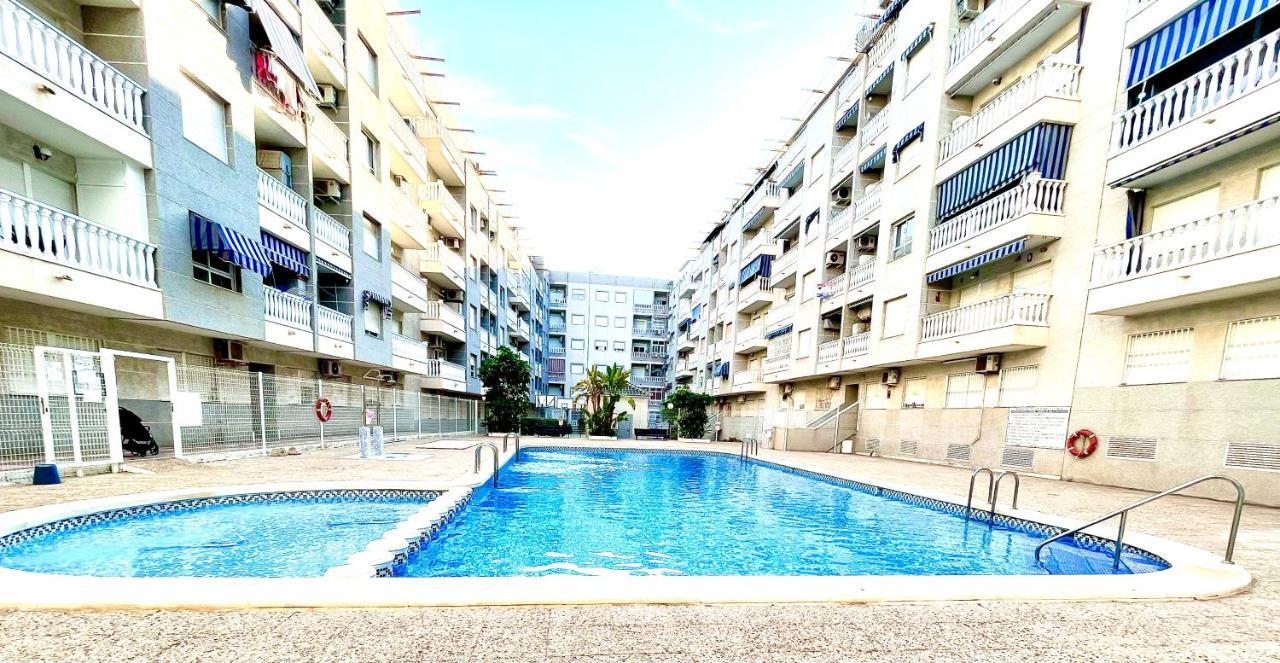 Torrevieja Comfortable Apartment Exterior foto